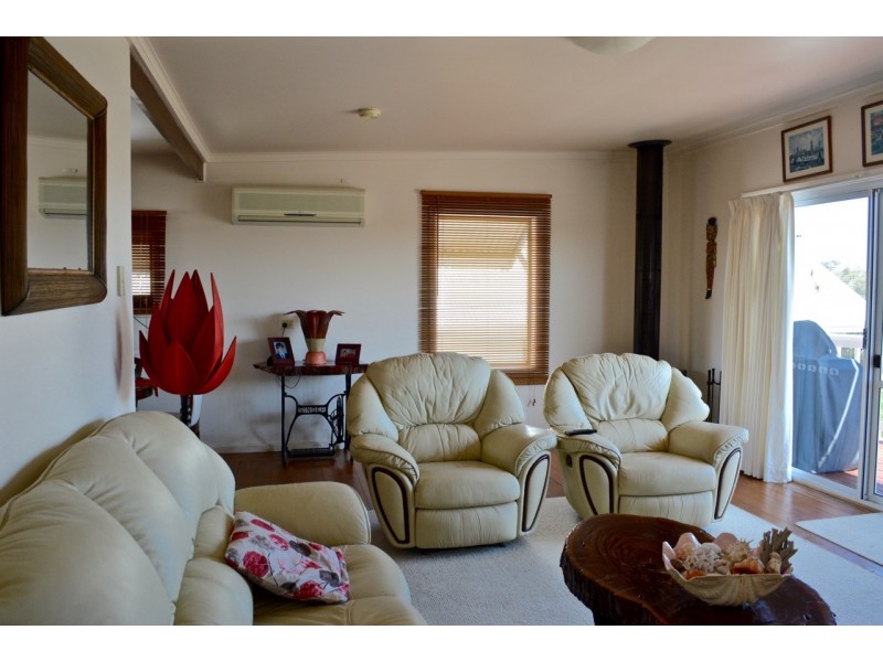 277 Esplanade, Coffin Bay SA 5607