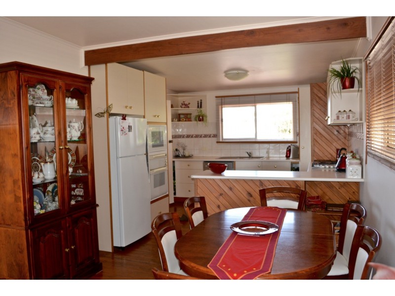 277 Esplanade, Coffin Bay SA 5607