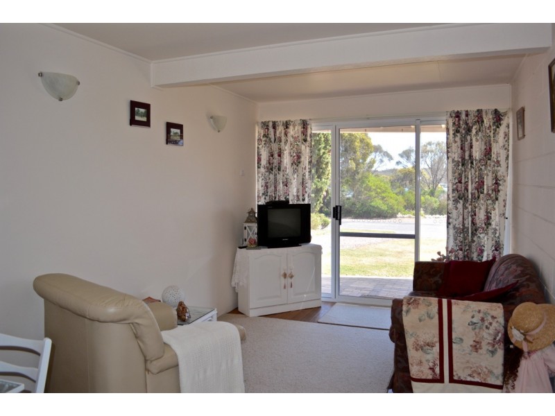 277 Esplanade, Coffin Bay SA 5607