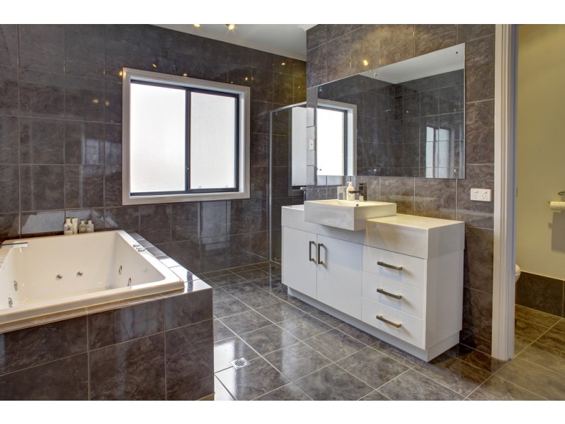 44 Kurara Road, Port Lincoln SA 5606