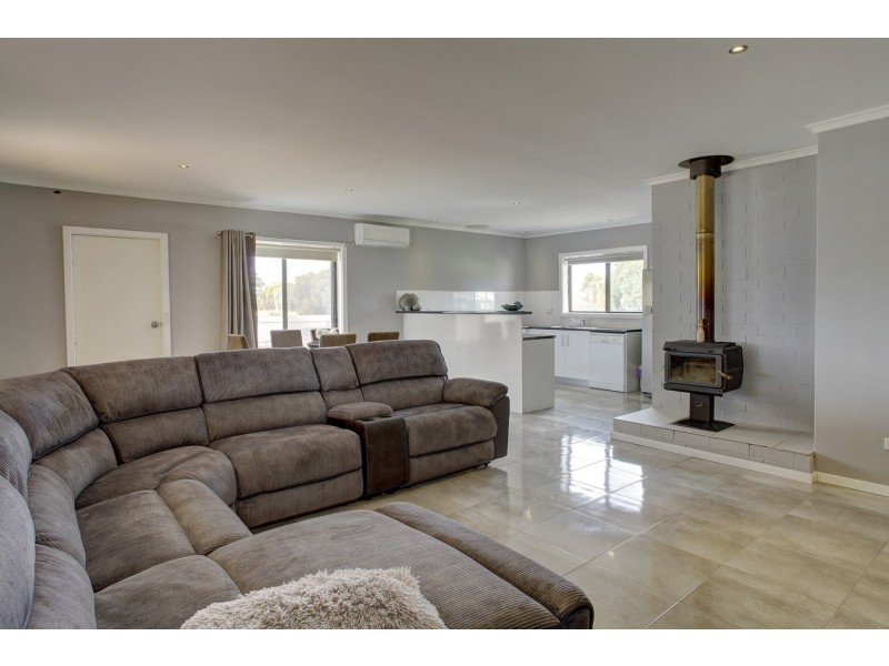 38-40 Hirschausen Road, Poonindie SA 5607