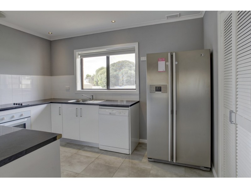 38-40 Hirschausen Road, Poonindie SA 5607