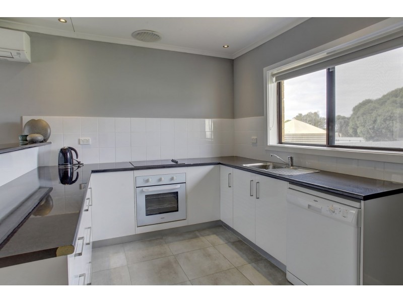 38-40 Hirschausen Road, Poonindie SA 5607