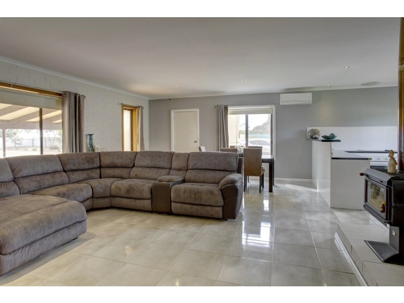 38-40 Hirschausen Road, Poonindie SA 5607