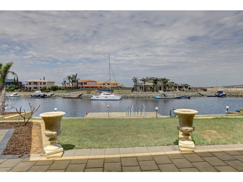 8 Parnkalla Ave, Port Lincoln SA 5606