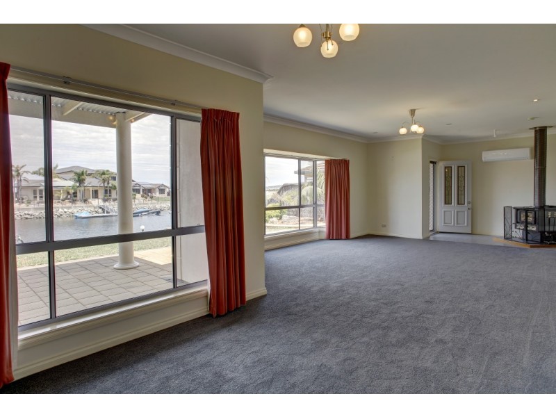 8 Parnkalla Ave, Port Lincoln SA 5606
