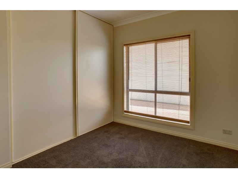 8 Parnkalla Ave, Port Lincoln SA 5606