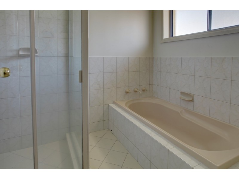 8 Parnkalla Ave, Port Lincoln SA 5606