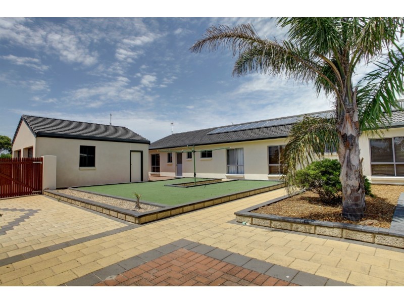 8 Parnkalla Ave, Port Lincoln SA 5606