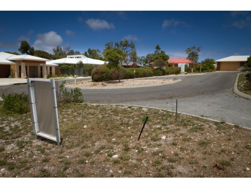 4/2 Benson Avenue, Coffin Bay SA 5607