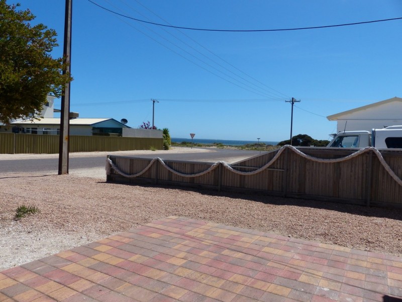 1 Lovelock Street, Smoky Bay SA 5680