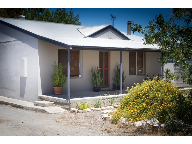 5 Flinders Ave, Coffin Bay SA 5607