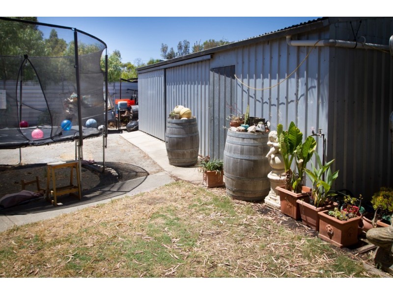 5 Flinders Ave, Coffin Bay SA 5607