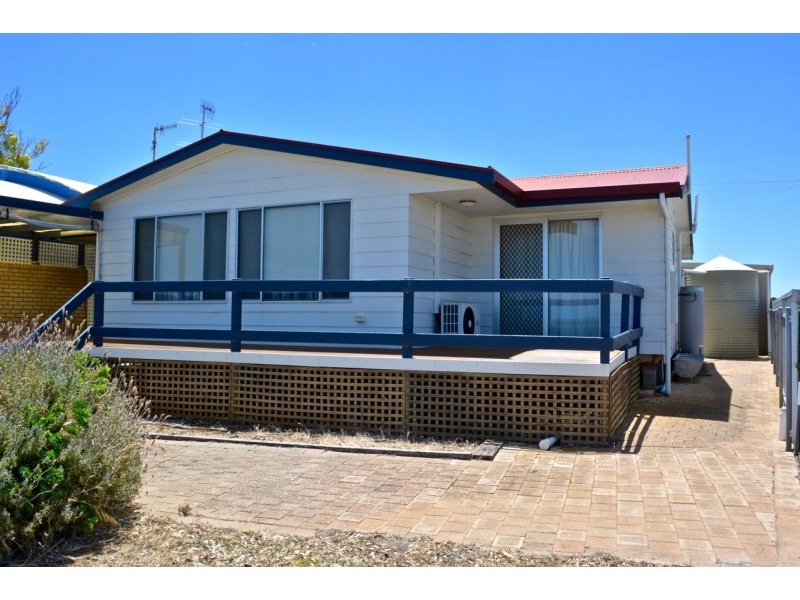 477 Dolphin Drive, Mount Dutton Bay SA 5607