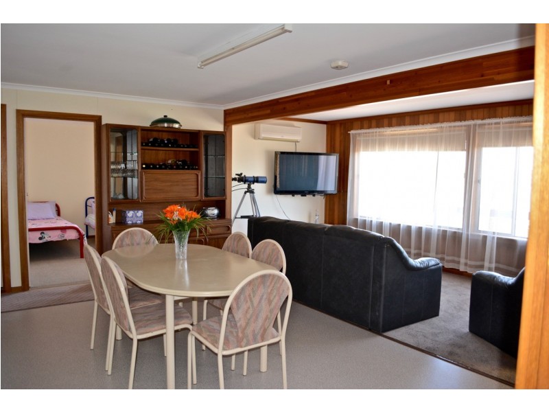 477 Dolphin Drive, Mount Dutton Bay SA 5607