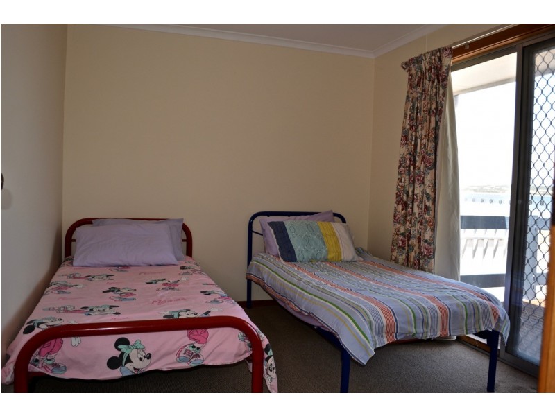 477 Dolphin Drive, Mount Dutton Bay SA 5607