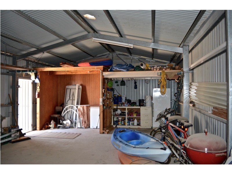 477 Dolphin Drive, Mount Dutton Bay SA 5607