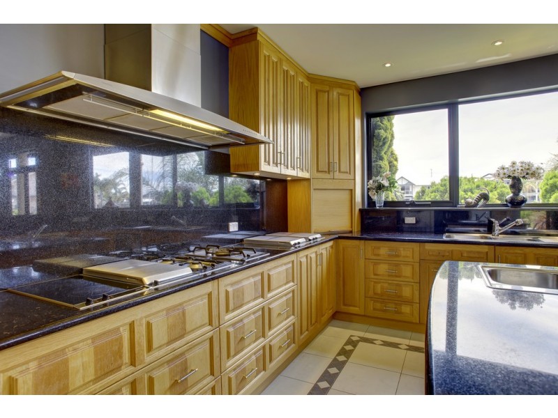 28 Lake View Avenue, Port Lincoln SA 5606