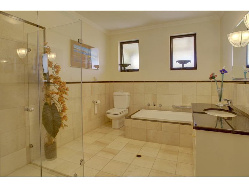 28 Lake View Avenue, Port Lincoln SA 5606