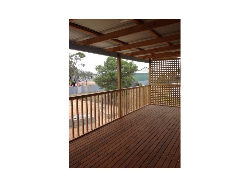 16 Flinders Ave, Coffin Bay SA 5607