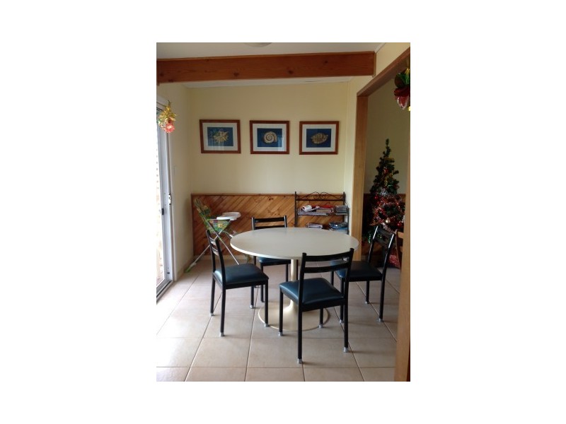 16 Flinders Ave, Coffin Bay SA 5607