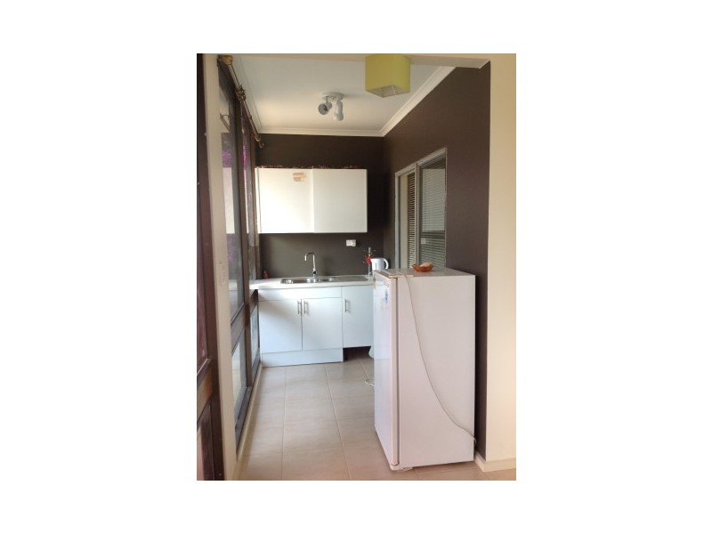 16 Flinders Ave, Coffin Bay SA 5607