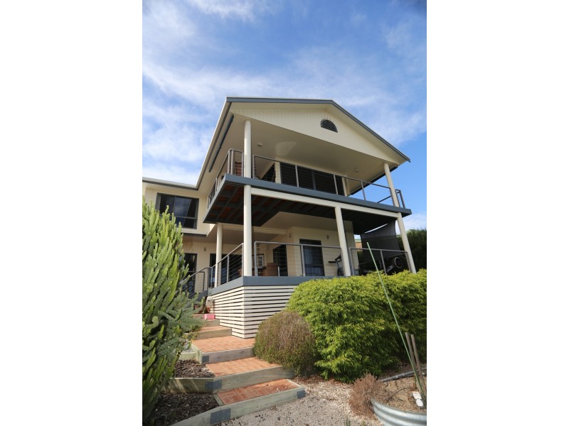 4 Pine Crescent, Coffin Bay SA 5607