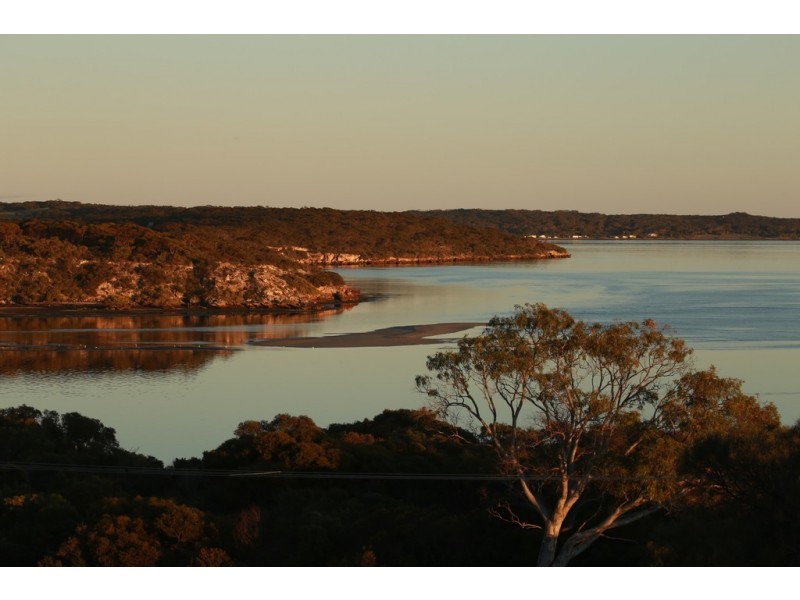 4 Pine Crescent, Coffin Bay SA 5607