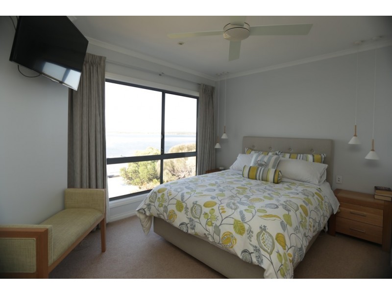 4 Pine Crescent, Coffin Bay SA 5607
