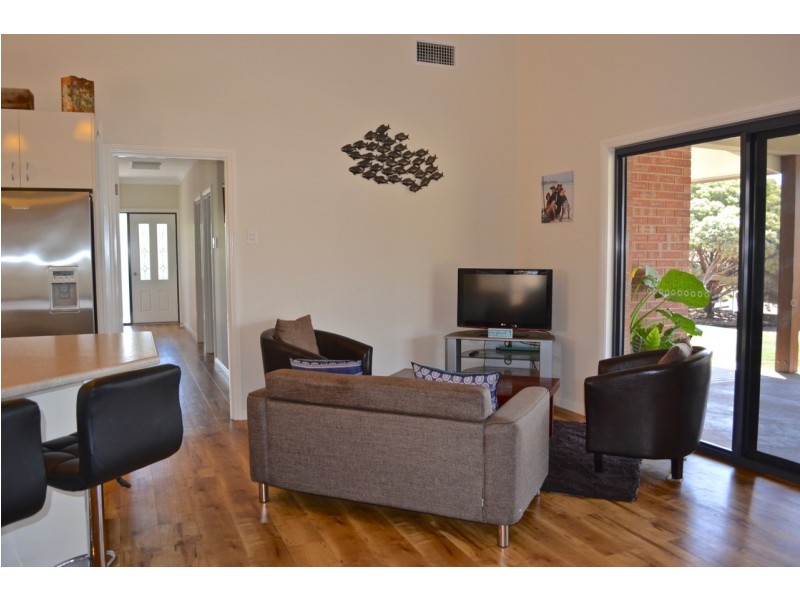 16 Penny Lane, Coffin Bay SA 5607