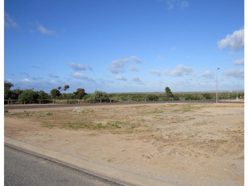 2 Morialta Dr, Tumby Bay SA 5605