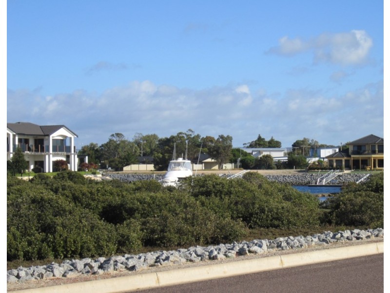 2 Morialta Dr, Tumby Bay SA 5605