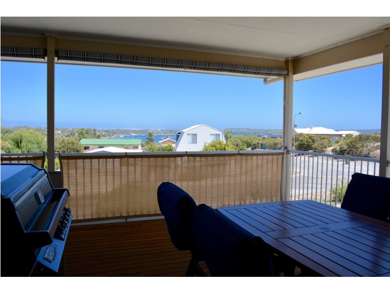 12 Sophie Crescent, Coffin Bay SA 5607