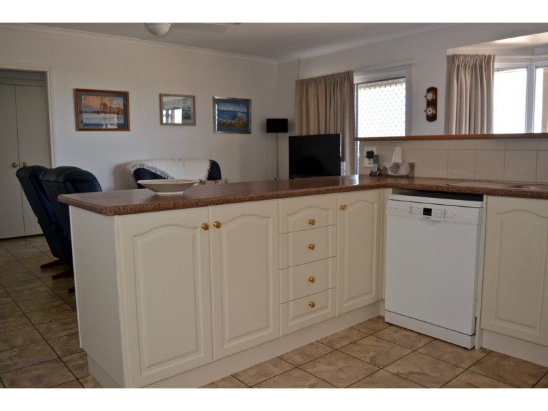 12 Sophie Crescent, Coffin Bay SA 5607