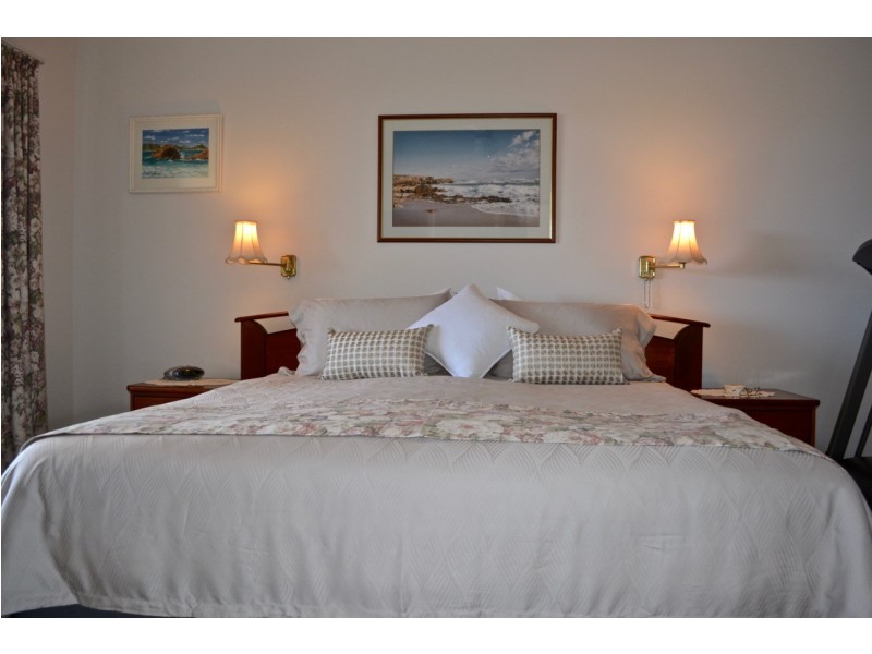 12 Sophie Crescent, Coffin Bay SA 5607