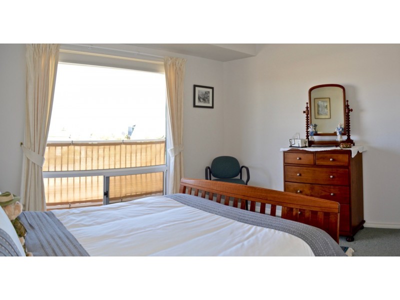 12 Sophie Crescent, Coffin Bay SA 5607