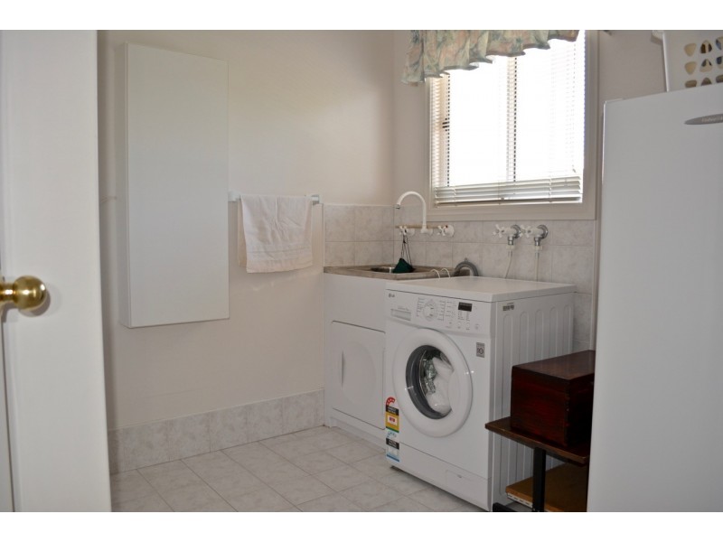 12 Sophie Crescent, Coffin Bay SA 5607