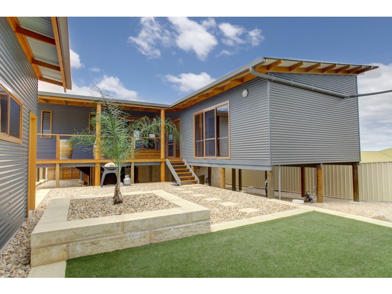 2/4 Hill Place, Port Lincoln SA 5606