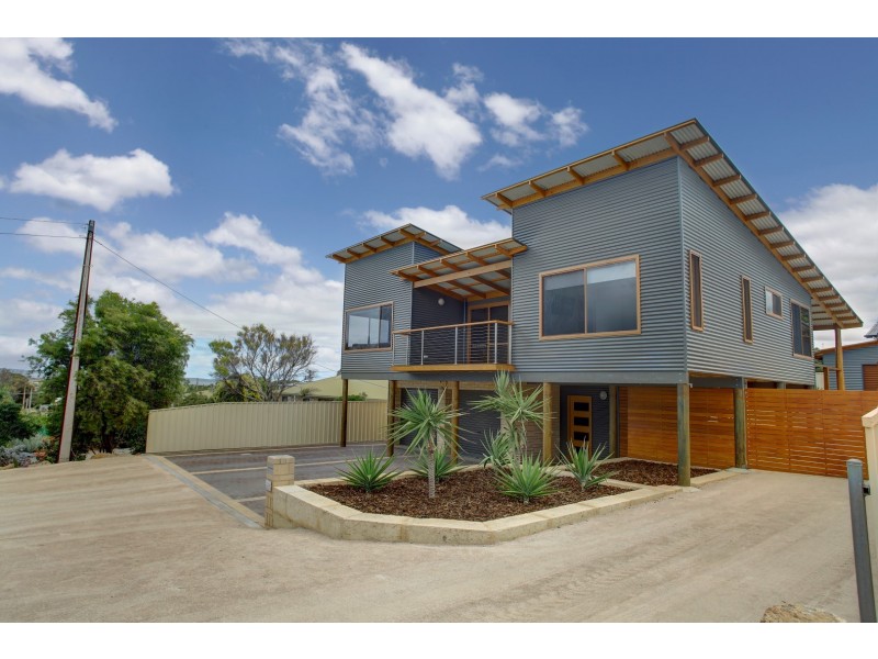 2/4 Hill Place, Port Lincoln SA 5606