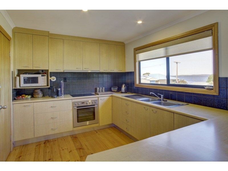 10 Tulka Esplanade, Tulka SA 5607