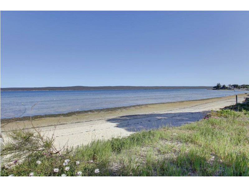 10 Tulka Esplanade, Tulka SA 5607