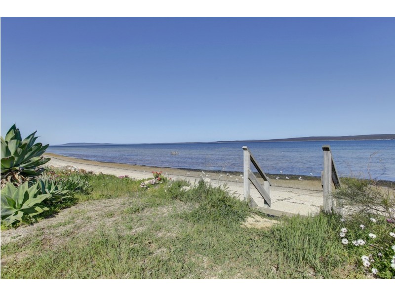 10 Tulka Esplanade, Tulka SA 5607