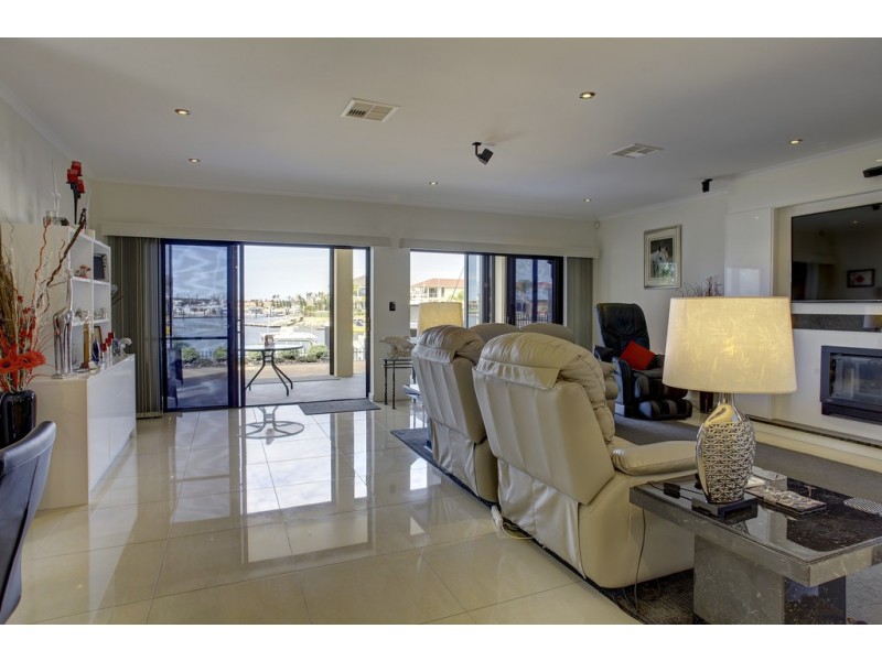 2/4 Laguna Drive, Port Lincoln SA 5606