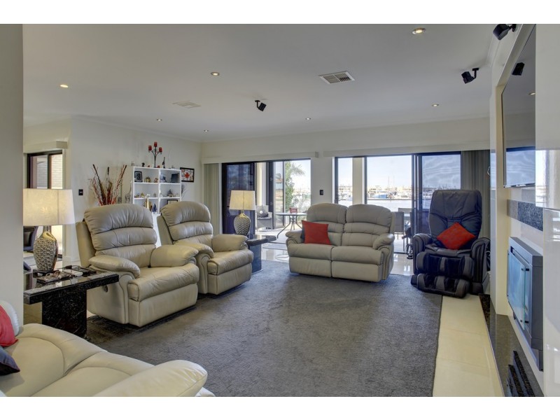 2/4 Laguna Drive, Port Lincoln SA 5606