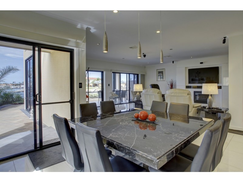 2/4 Laguna Drive, Port Lincoln SA 5606