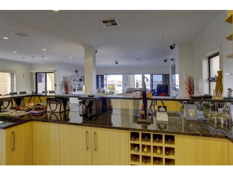 2/4 Laguna Drive, Port Lincoln SA 5606