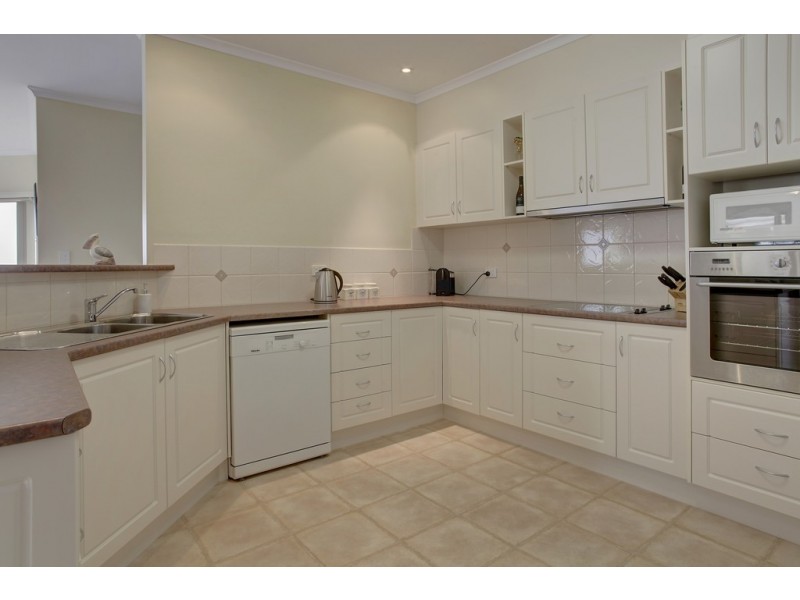 6 Adriatic Ave, Port Lincoln SA 5606