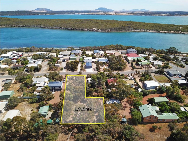 9 Greenly Ave, Coffin Bay SA 5607