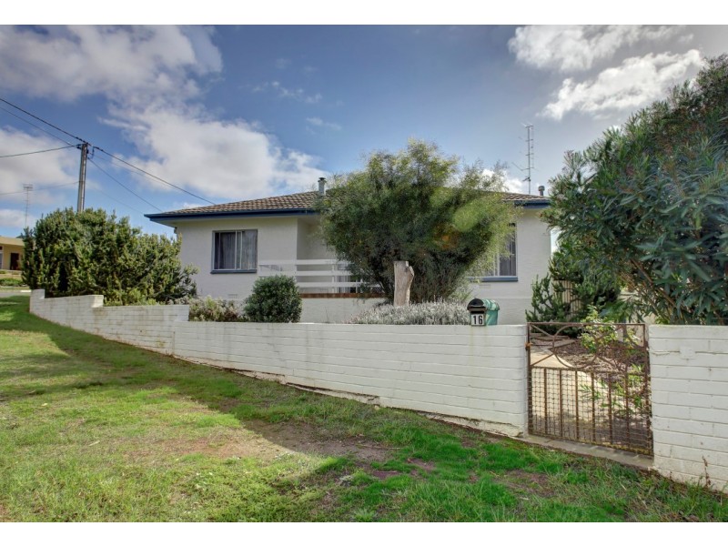 16 Kemp Avenue, Port Lincoln SA 5606