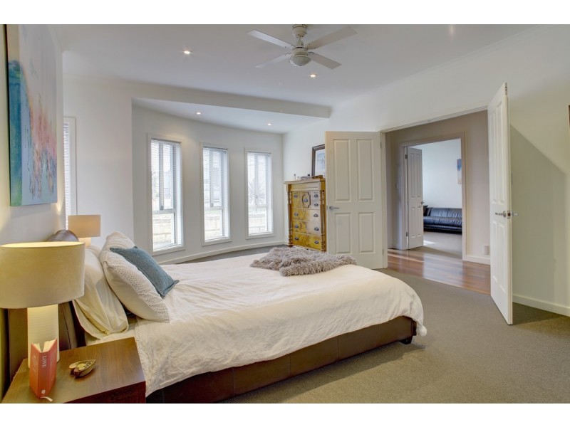 18 Windamere Crescent, Port Lincoln SA 5606